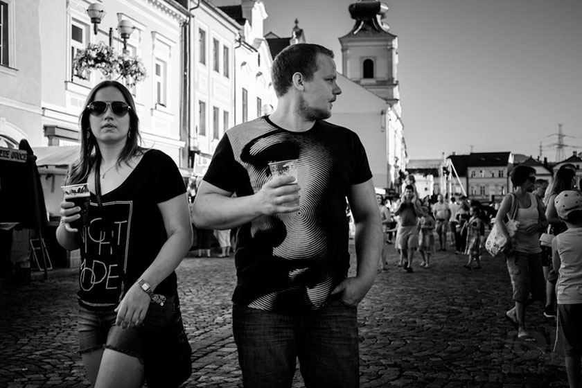 Dvojice s pitím / A couple with drinks