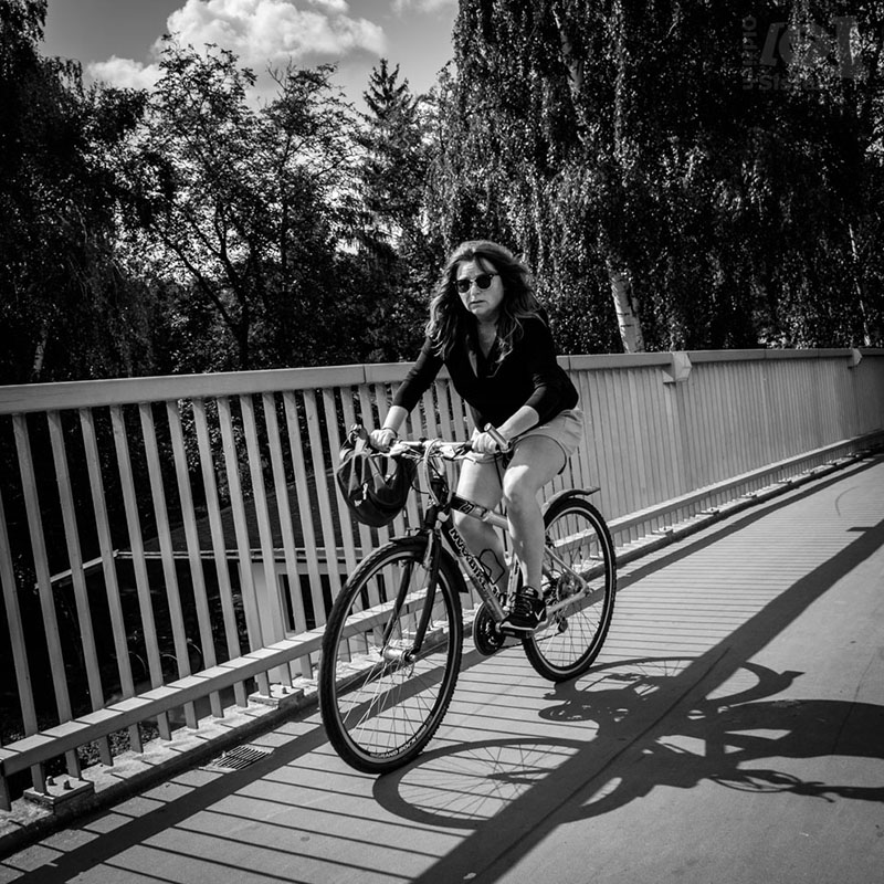 Cyklistka / A cyclist